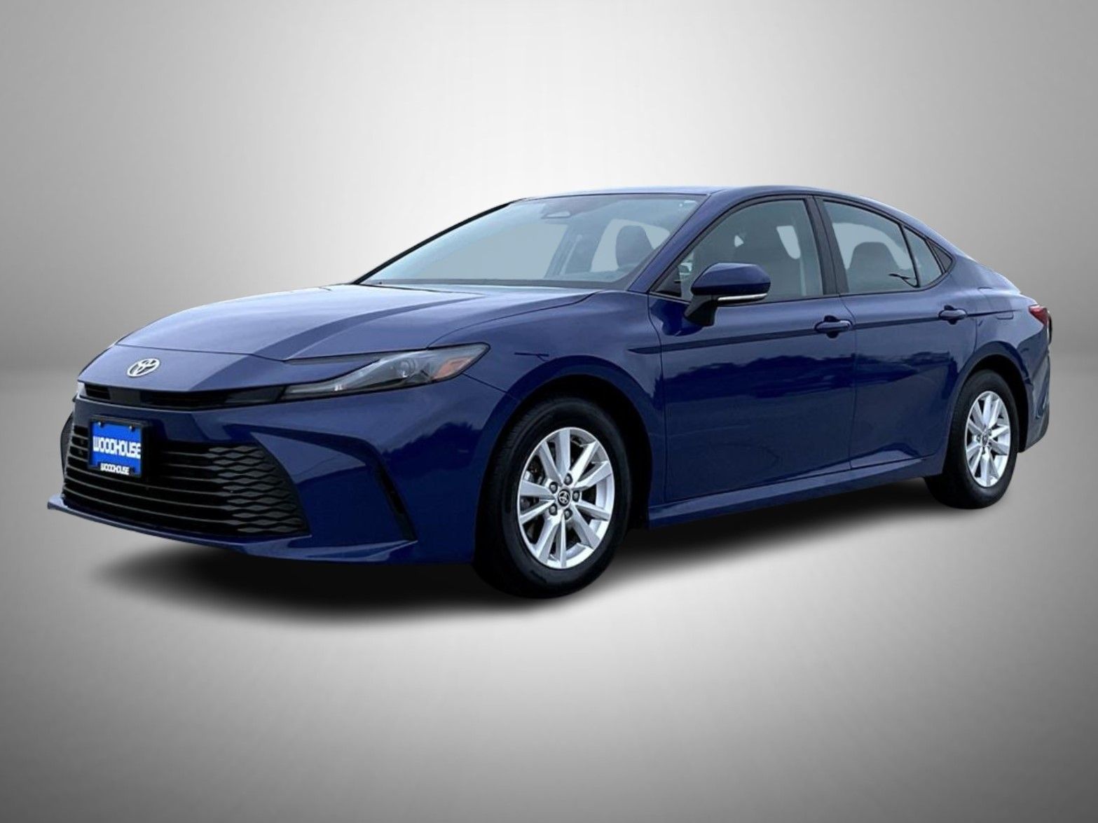 2025 Toyota Camry LE's photo