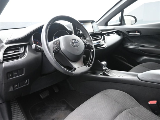 2018 Toyota C-HR XLE photo 7