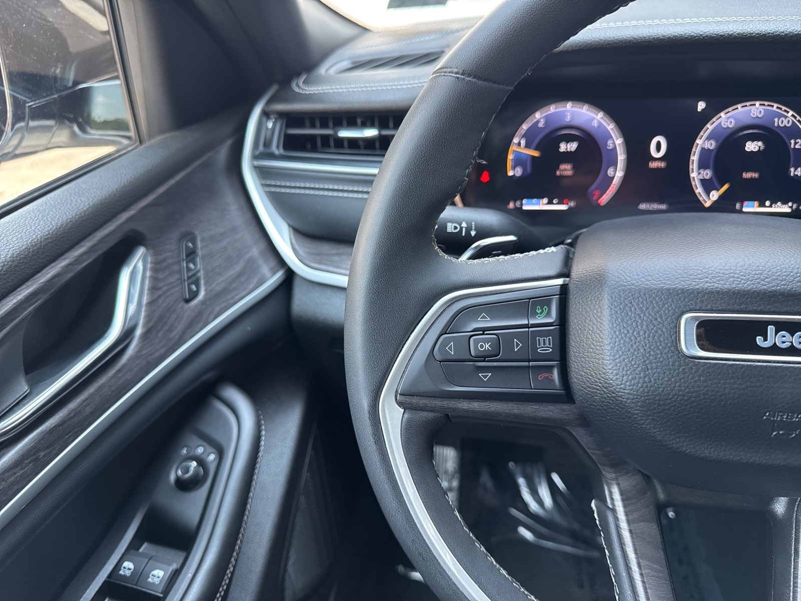 2024 Jeep Grand Cherokee Limited photo 21