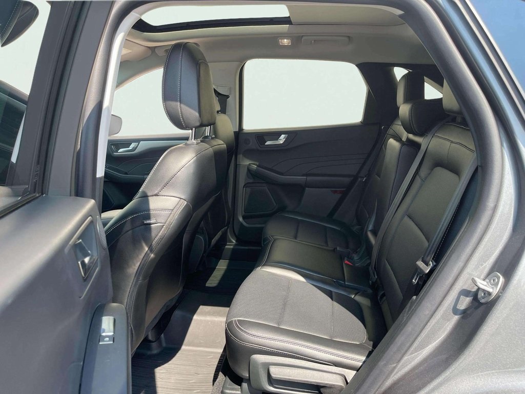 2022 Ford Escape SEL photo 23