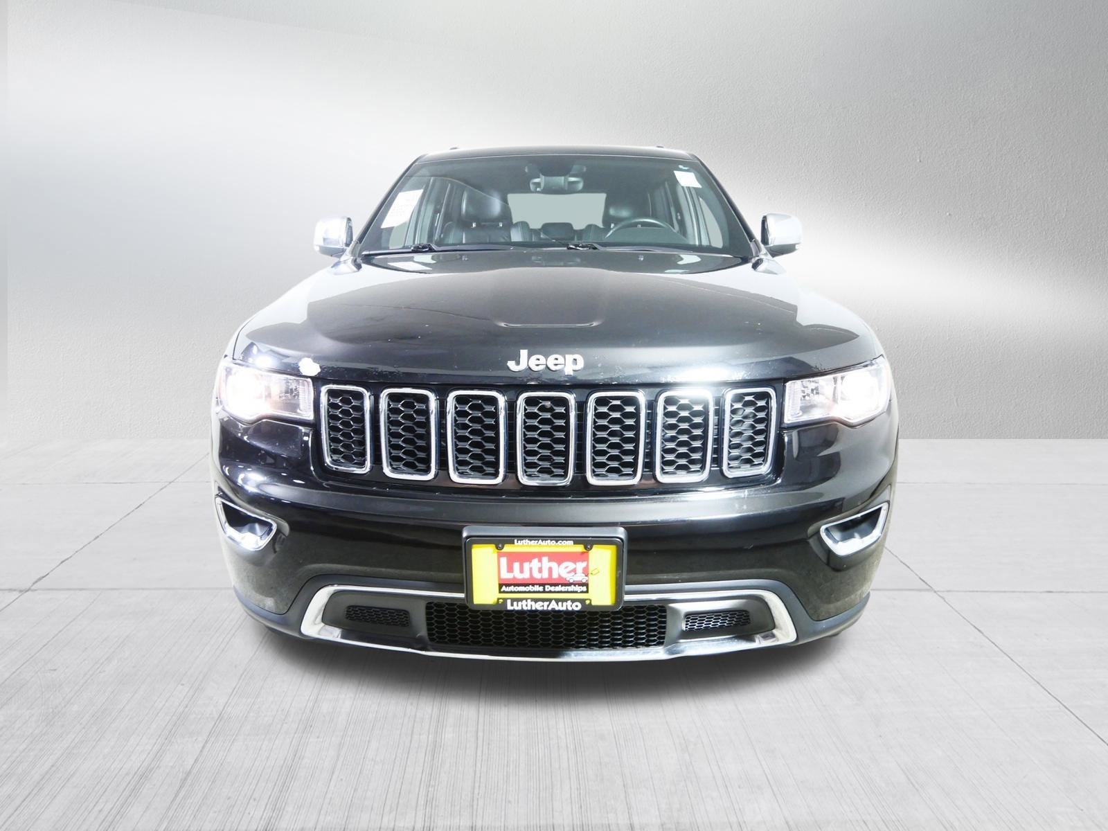 2017 Jeep Grand Cherokee Limited photo 2