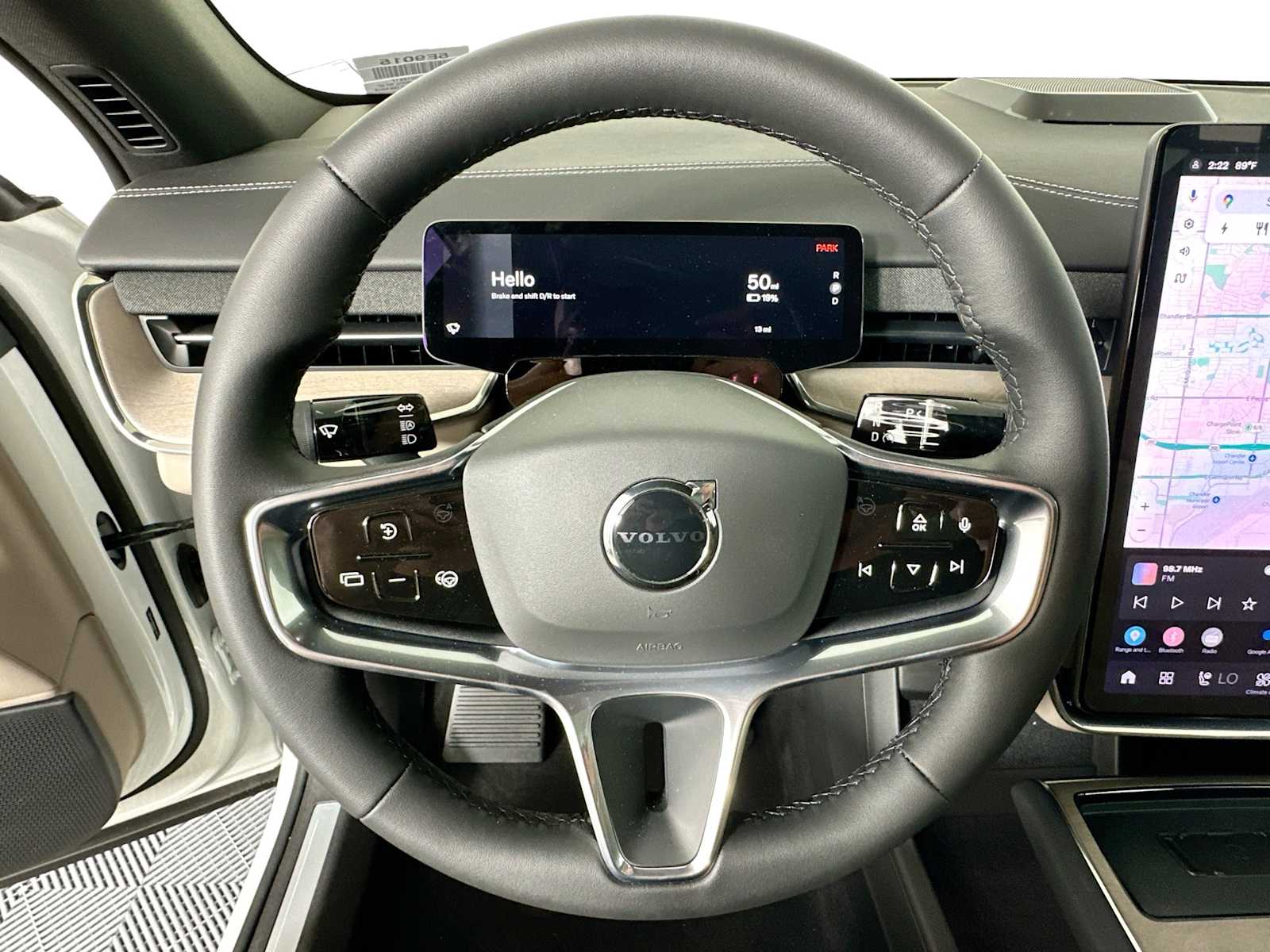 2025 Volvo EX90 Plus photo 10