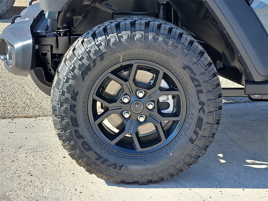 2025 Jeep Wrangler Willys photo 9