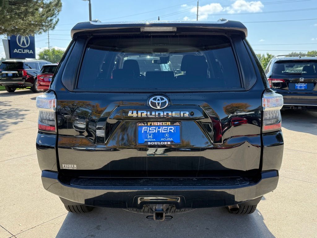2020 Toyota 4Runner SR5 photo 4