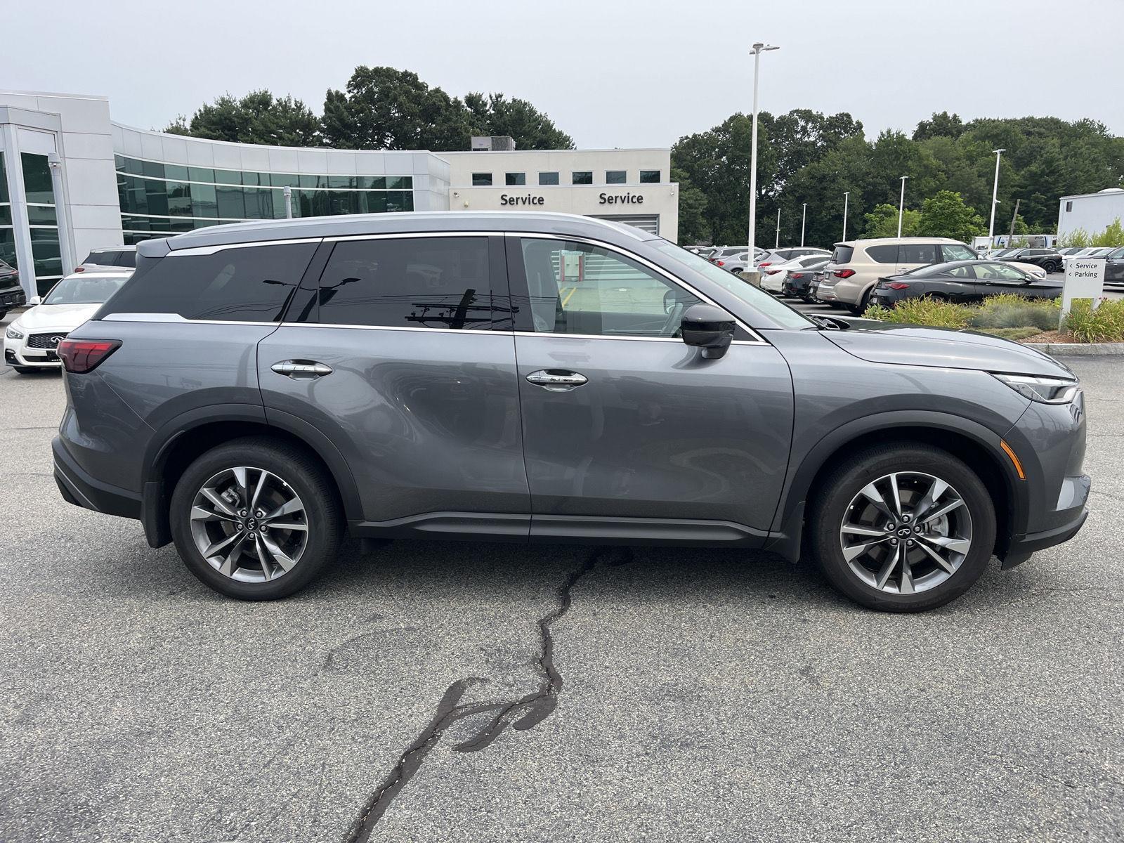 2025 Infiniti QX60 Luxe photo 3