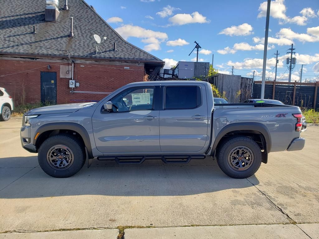 2026 Nissan Frontier Crew Cab PRO-4X photo 2