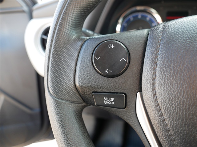 2019 Toyota Corolla LE photo 24