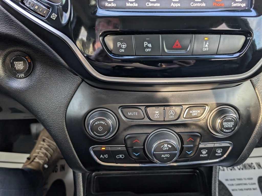 2019 Jeep Cherokee Limited photo 27