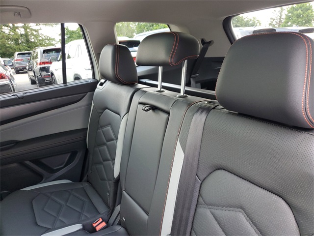 2025 Volkswagen Atlas Peak Edition SE photo 15