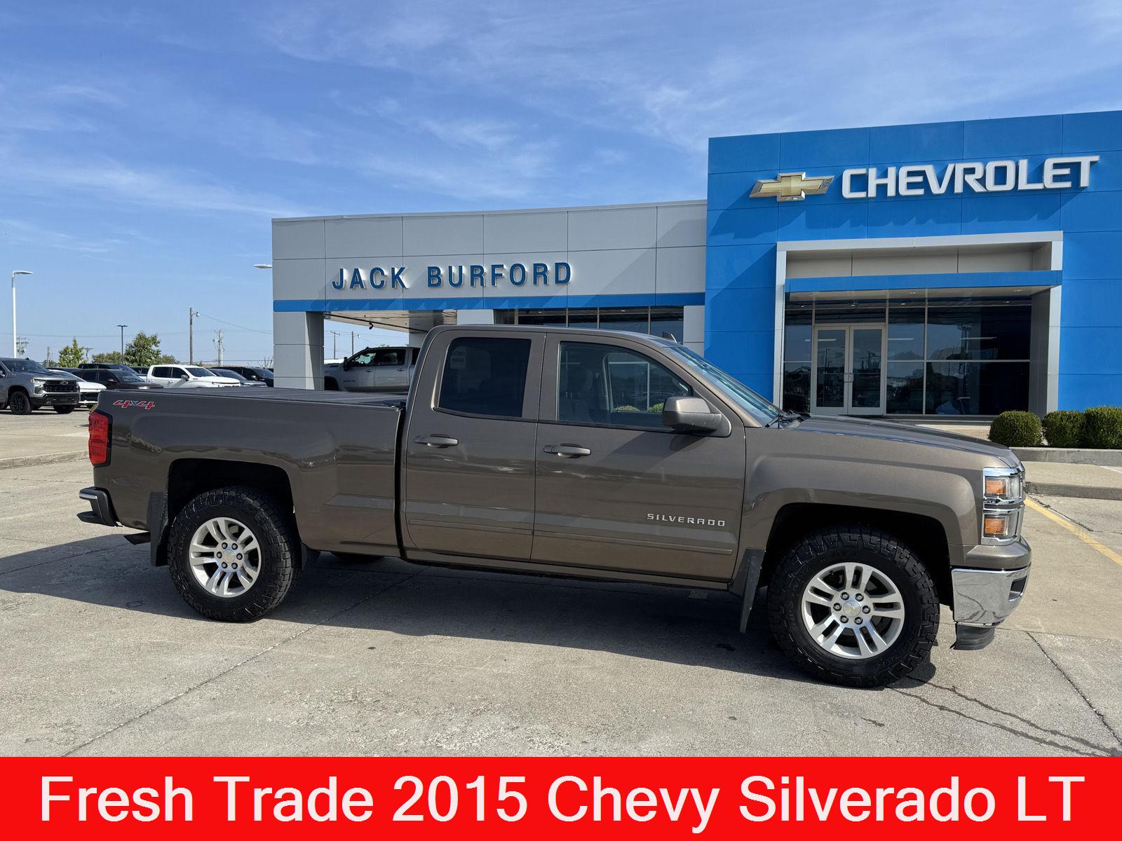 2015 Chevrolet Silverado 1500 LT photo 4