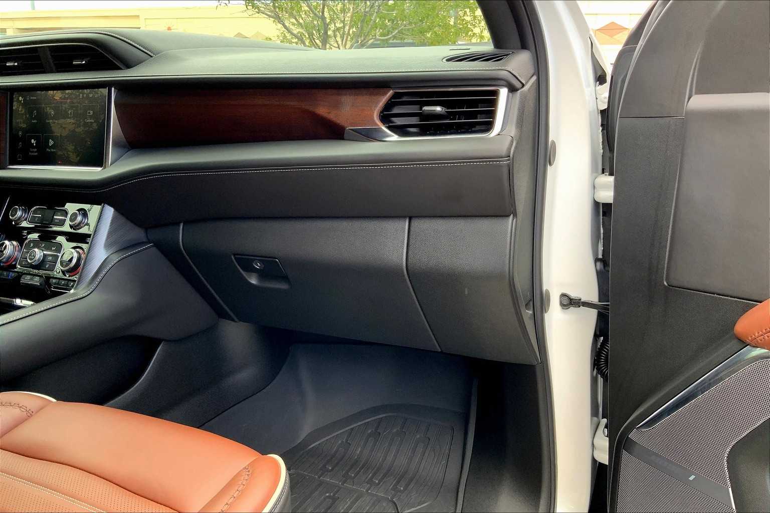 2024 Gmc Yukon Denali Ultimate photo 16
