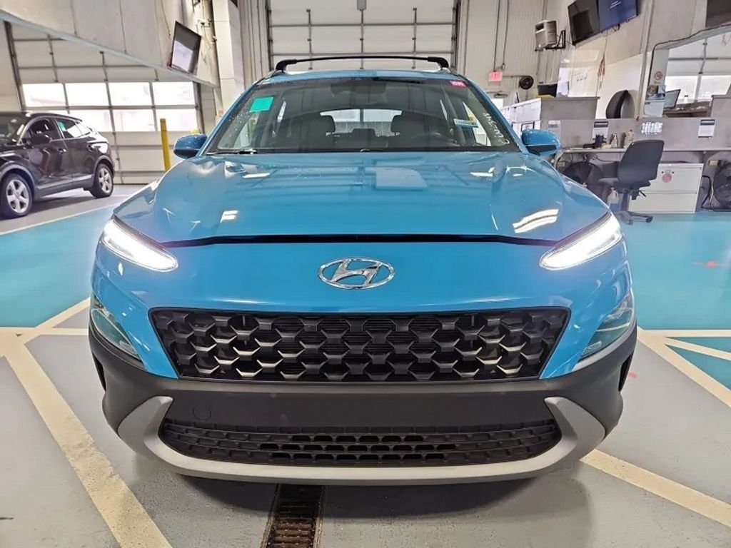 2023 Hyundai Kona SEL photo 2