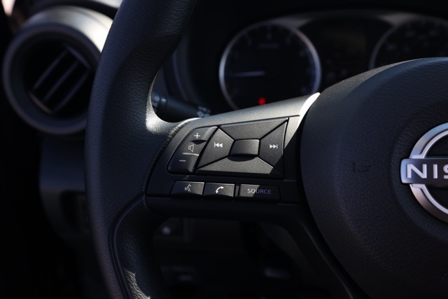 2025 Nissan Kicks Play S photo 24