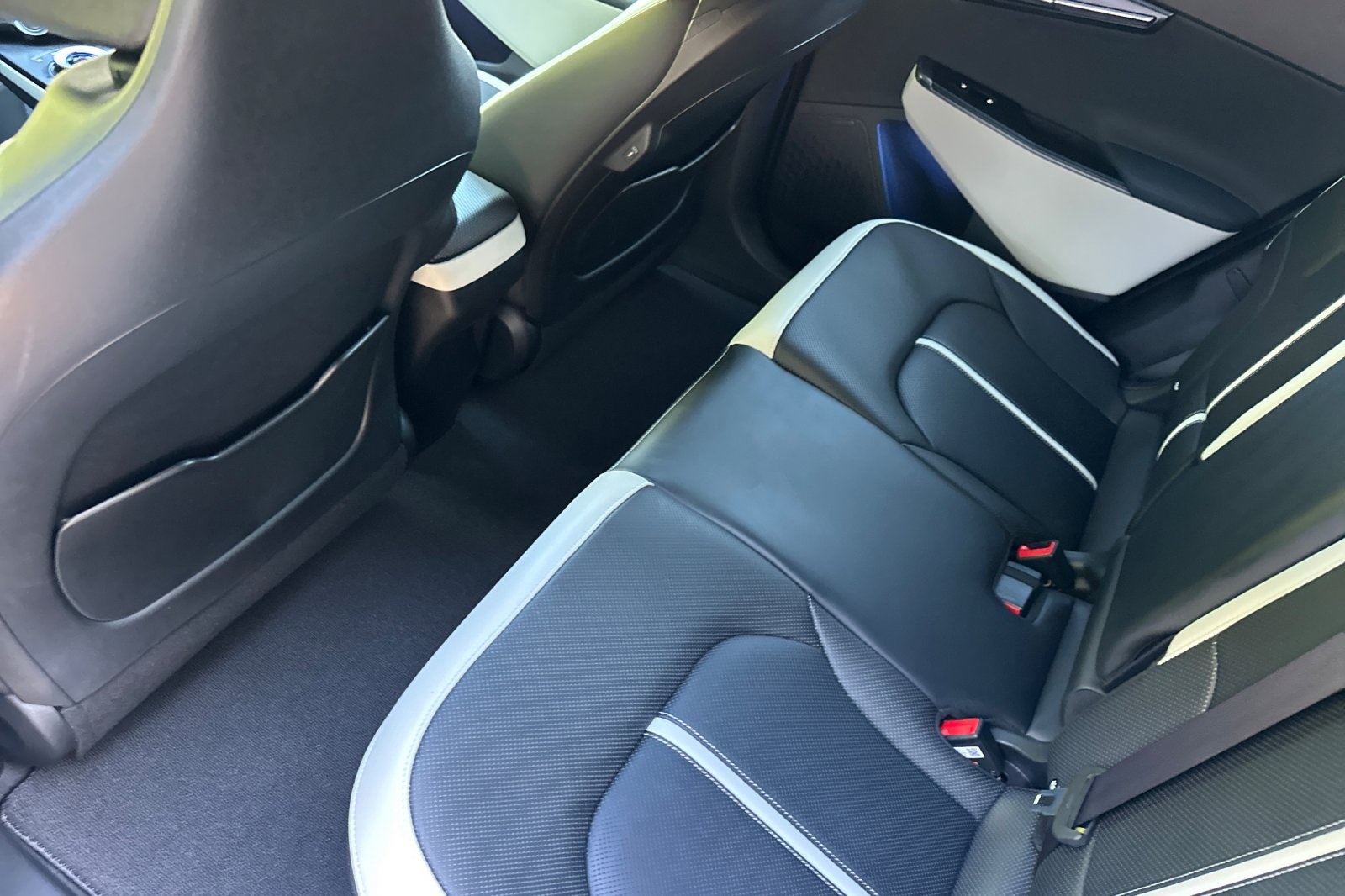 2025 Kia EV6 GT-Line photo 8