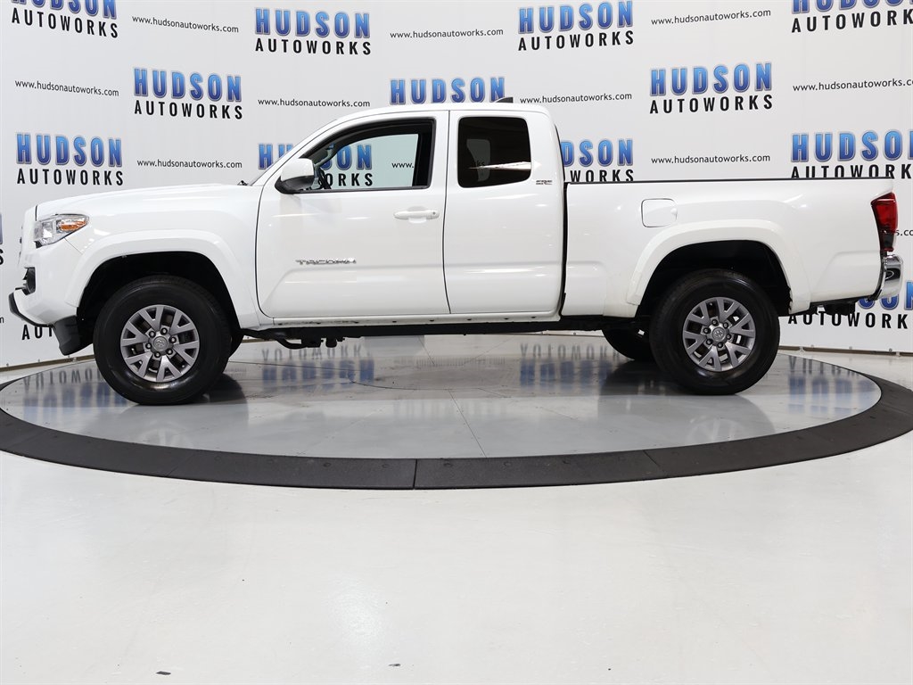 2018 Toyota Tacoma SR5 Access Cab V6 4x4 photo 2