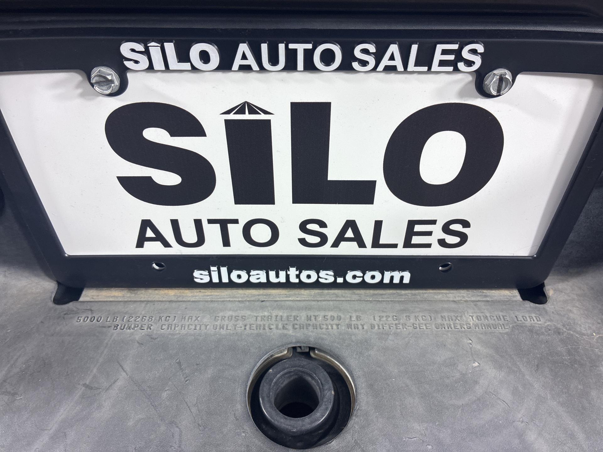 2016 Ram 1500 SLT photo 4