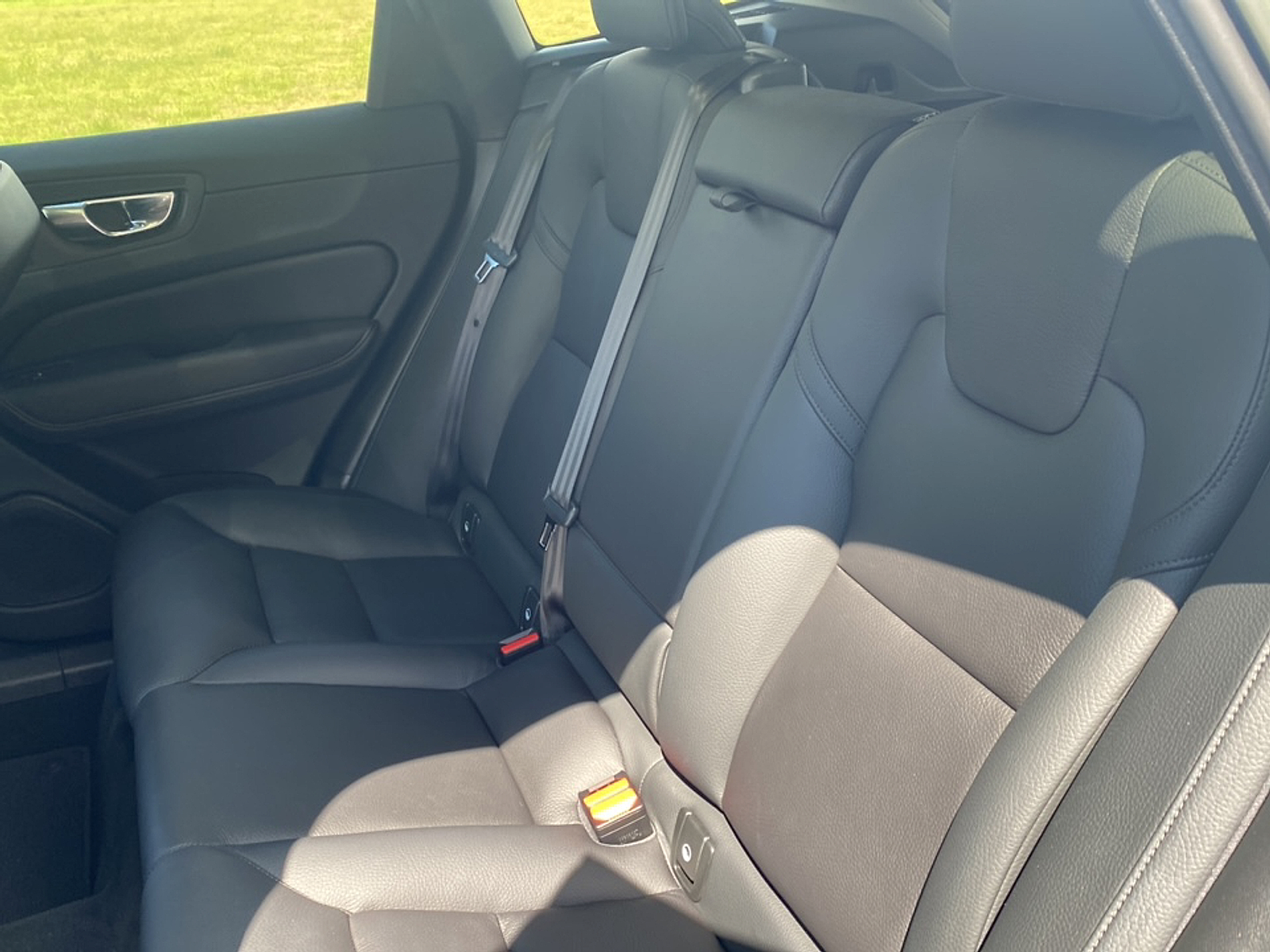 2023 Volvo XC60 B5 Plus photo 4