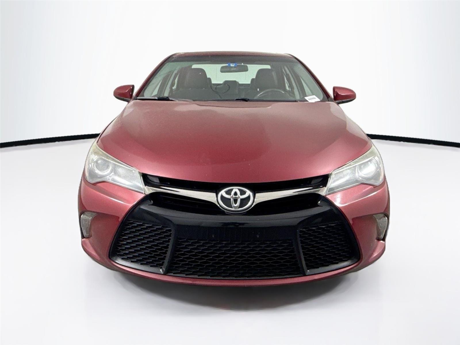 2016 Toyota Camry photo 3