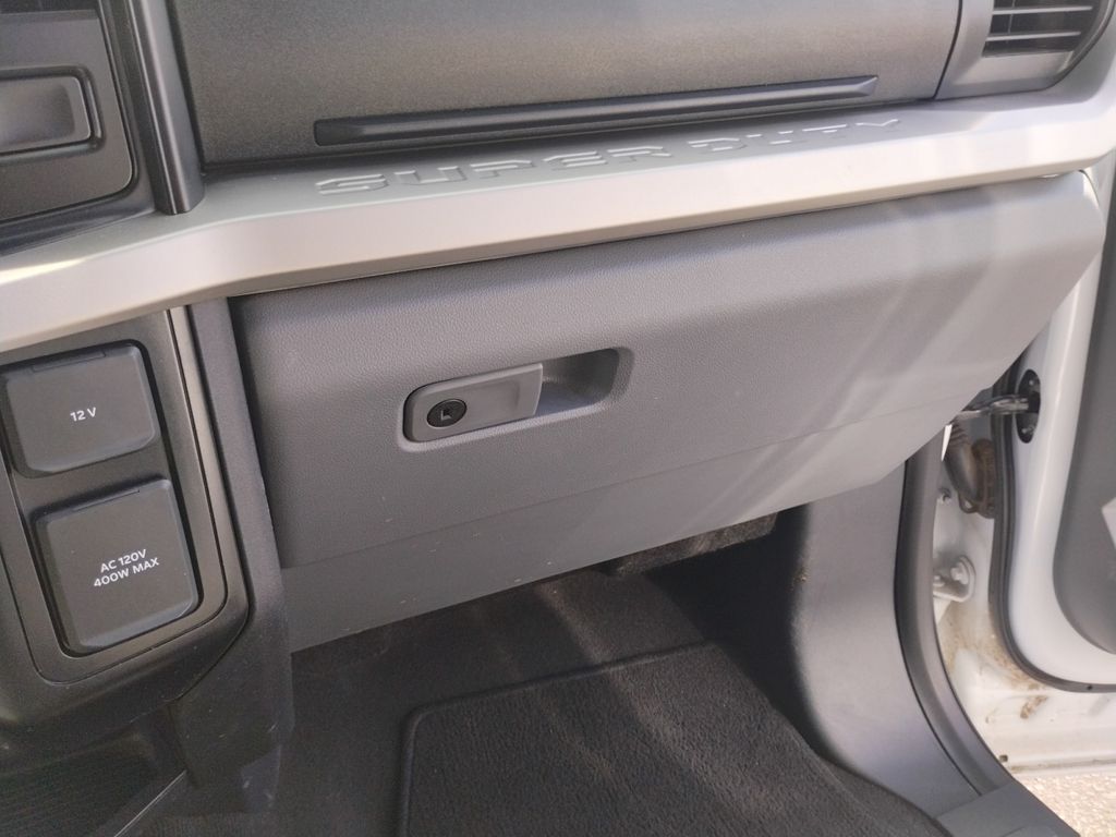 2024 Ford F-250 XLT photo 19