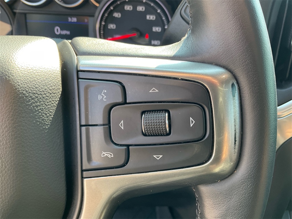 2020 Chevrolet Silverado 1500 RST photo 27