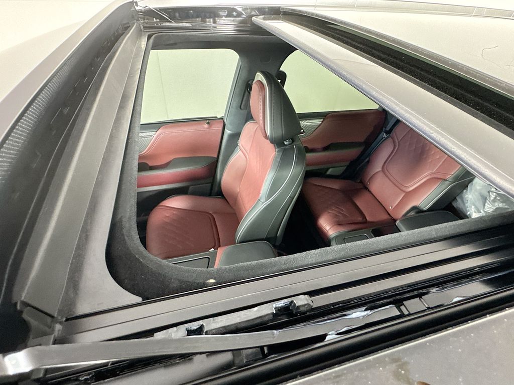 2026 Infiniti QX80 photo 21