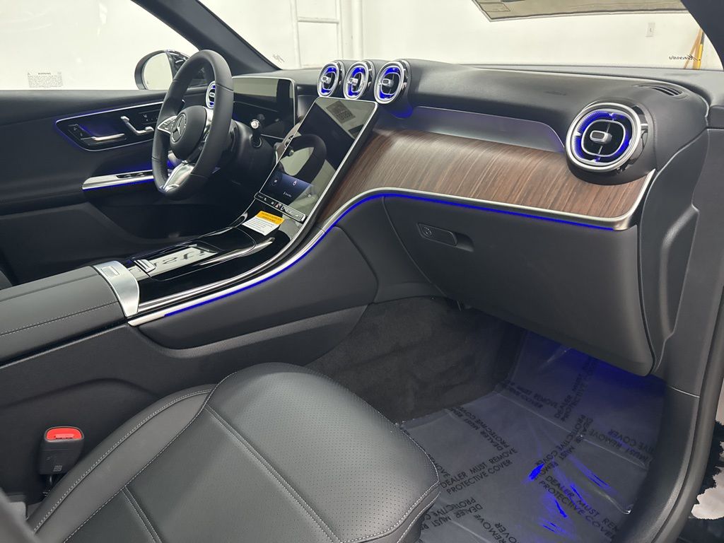 2026 Mercedes Benz GLC 300 photo 24