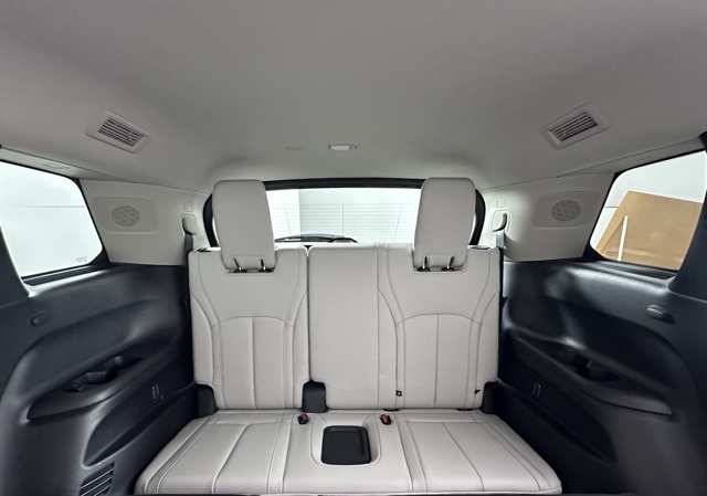 2026 Infiniti QX60 Luxe photo 18