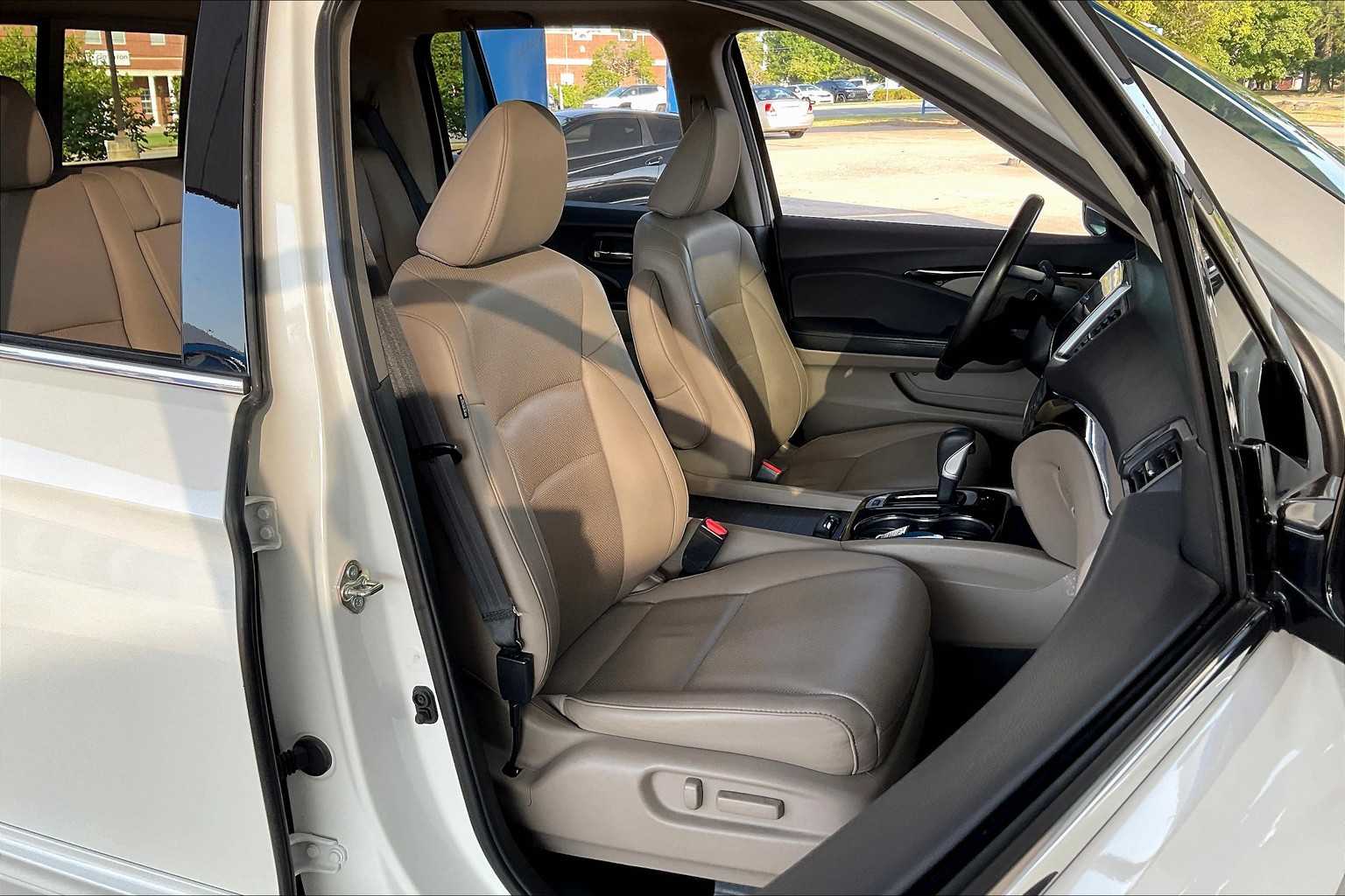 2019 Honda Ridgeline RTL-E photo 8