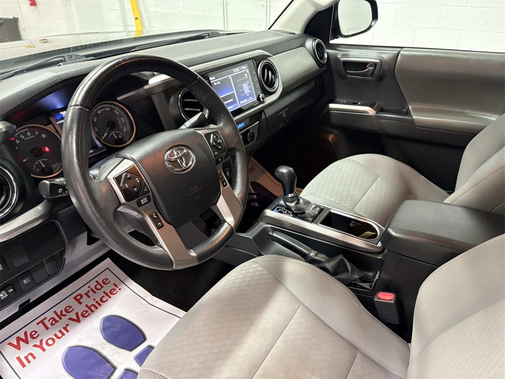 2023 Toyota Tacoma SR5 photo 2
