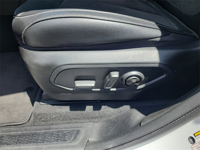 2023 Jeep Grand Cherokee Laredo Altitude photo 18