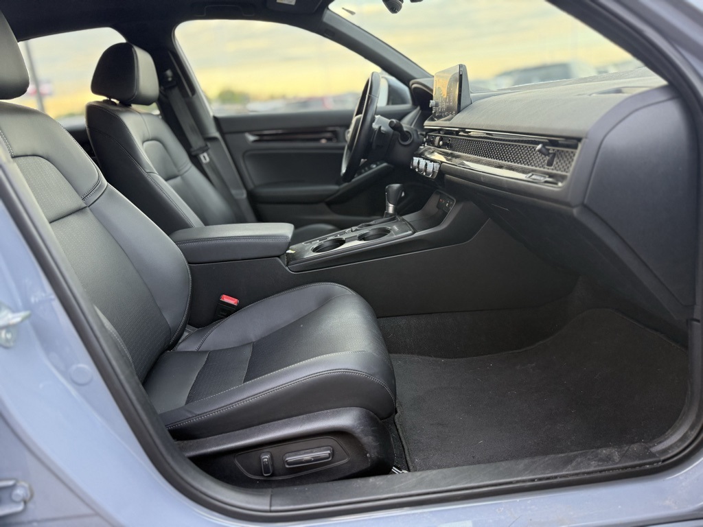 2022 Honda Civic Hatchback Sport Touring photo 10