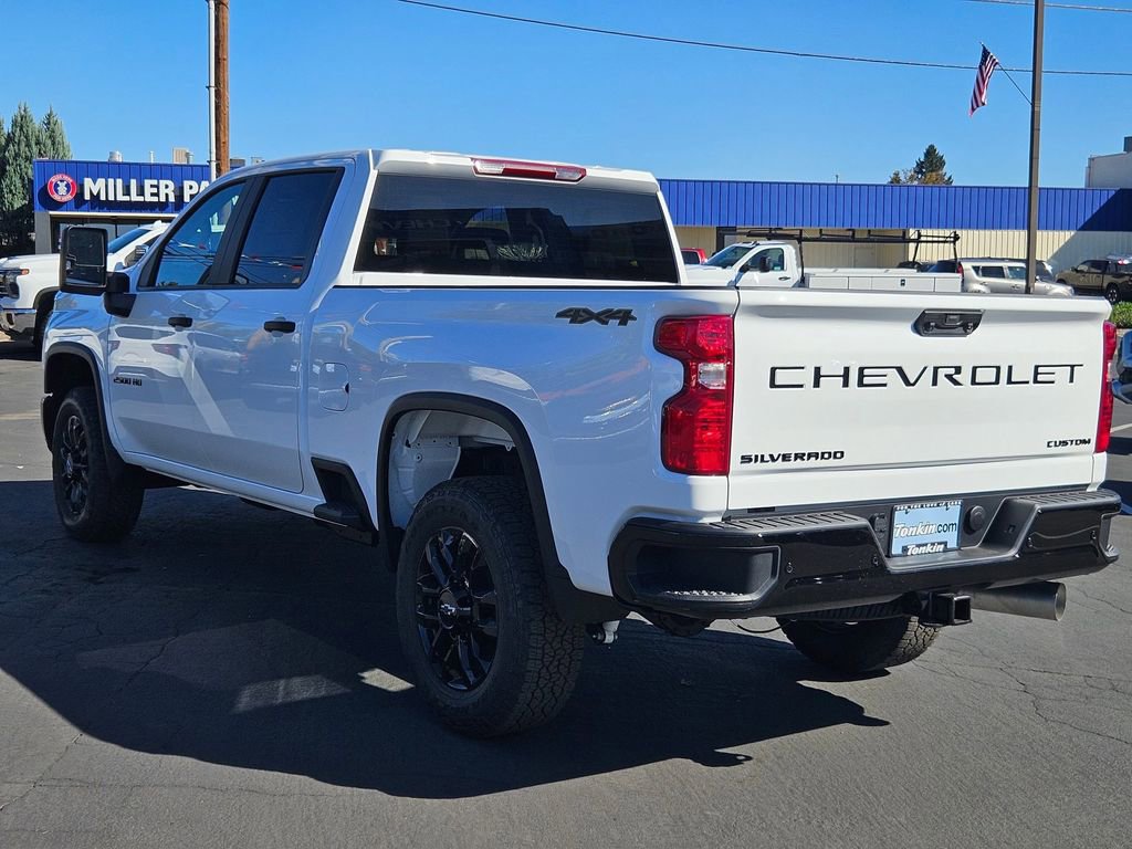 2026 Chevrolet Silverado 2500HD Custom photo 4