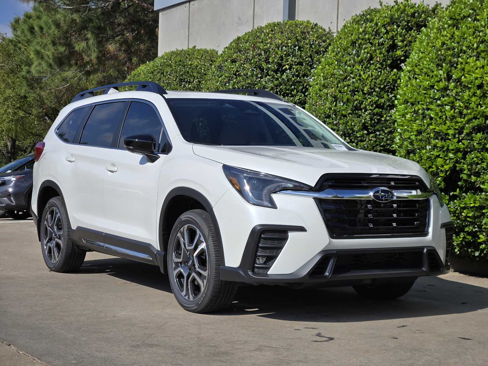 2025 Subaru Ascent Limited photo 2