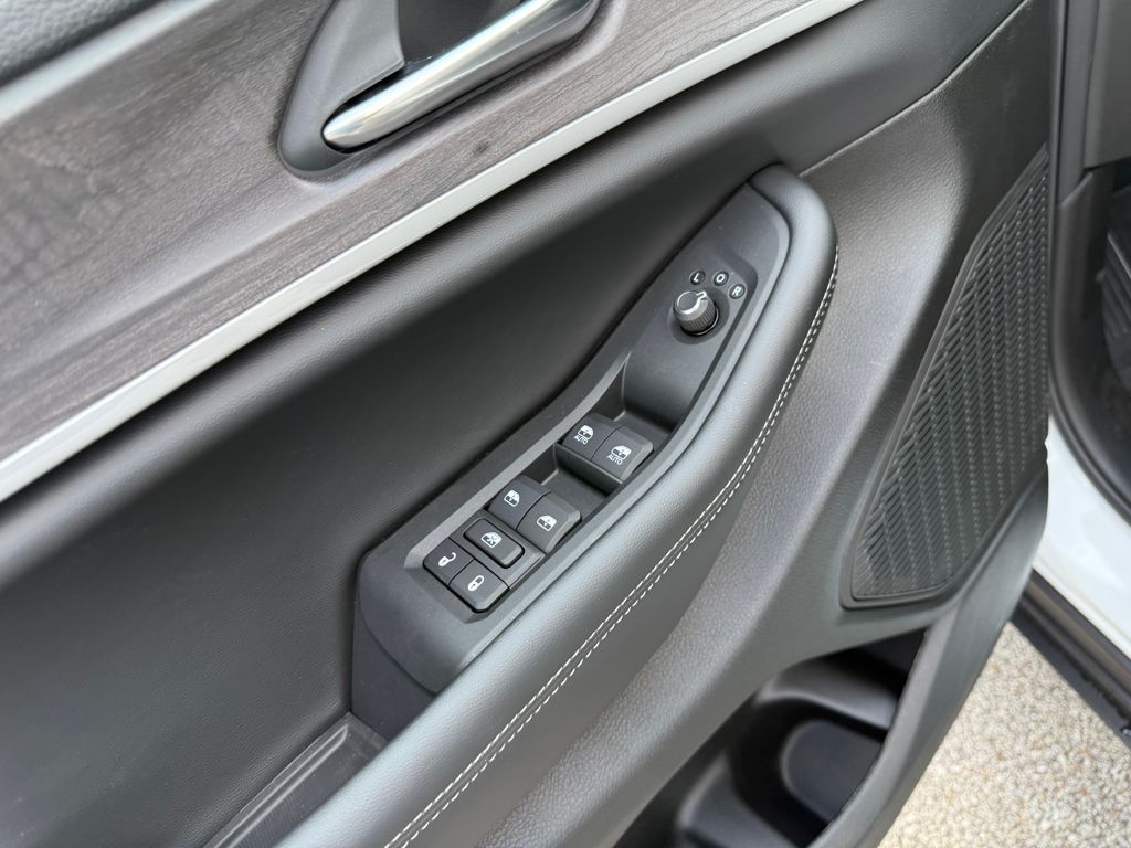 2025 Jeep Grand Cherokee Limited photo 11
