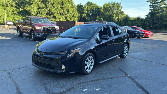 Used 2024 Toyota Corolla LE with VIN 5YFB4MDE8RP103955 for sale in Northfield, Minnesota