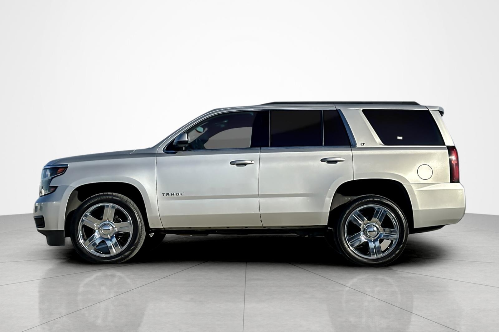 Used 2015 Chevrolet Tahoe LT with VIN 1GNSCBKC3FR561629 for sale in Carson, CA