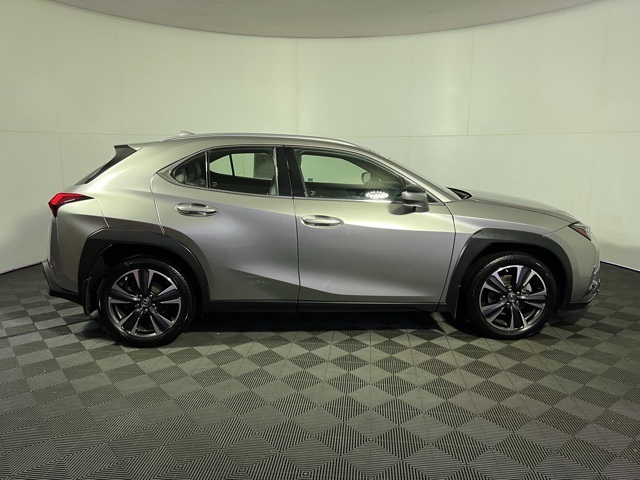 2021 Lexus UX 200 photo 9