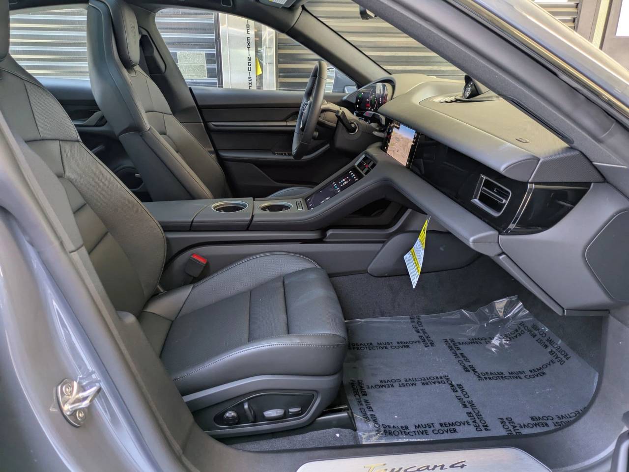 2025 Porsche Taycan 4 photo 25