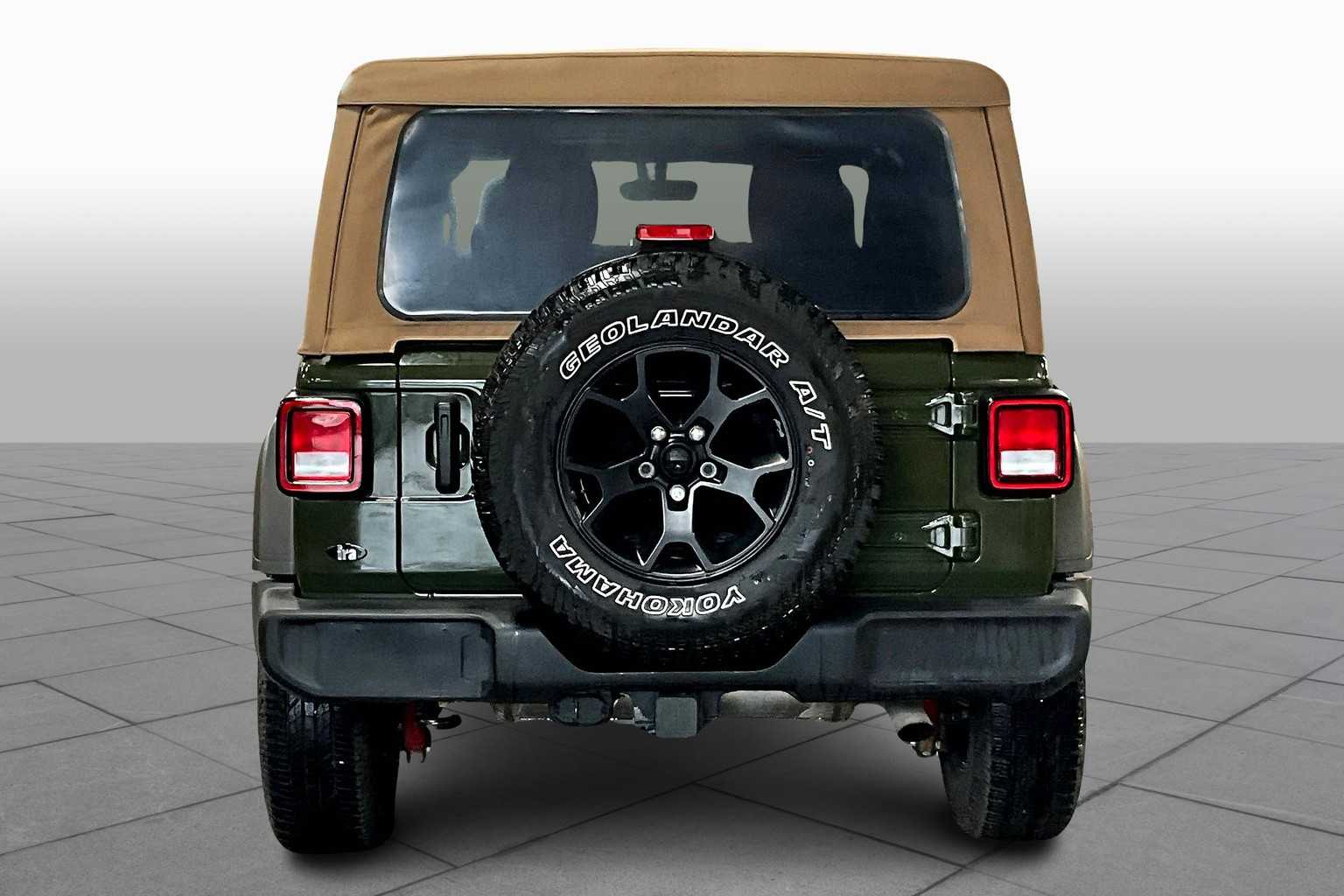 2021 Jeep Wrangler Willys photo 4