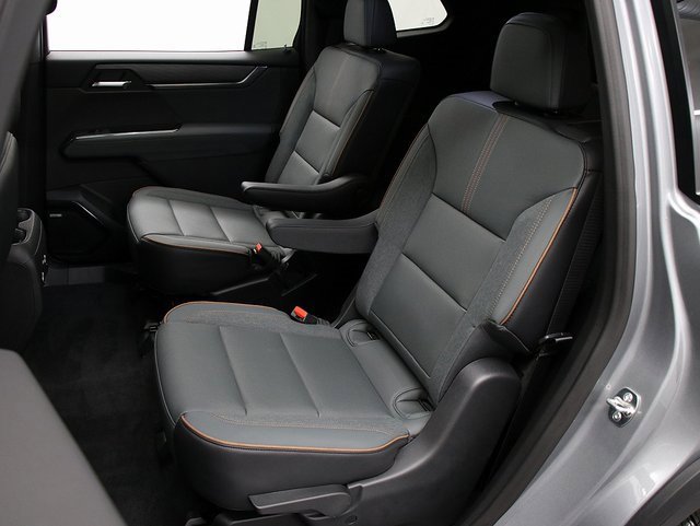 2026 Gmc Acadia AT4 photo 11
