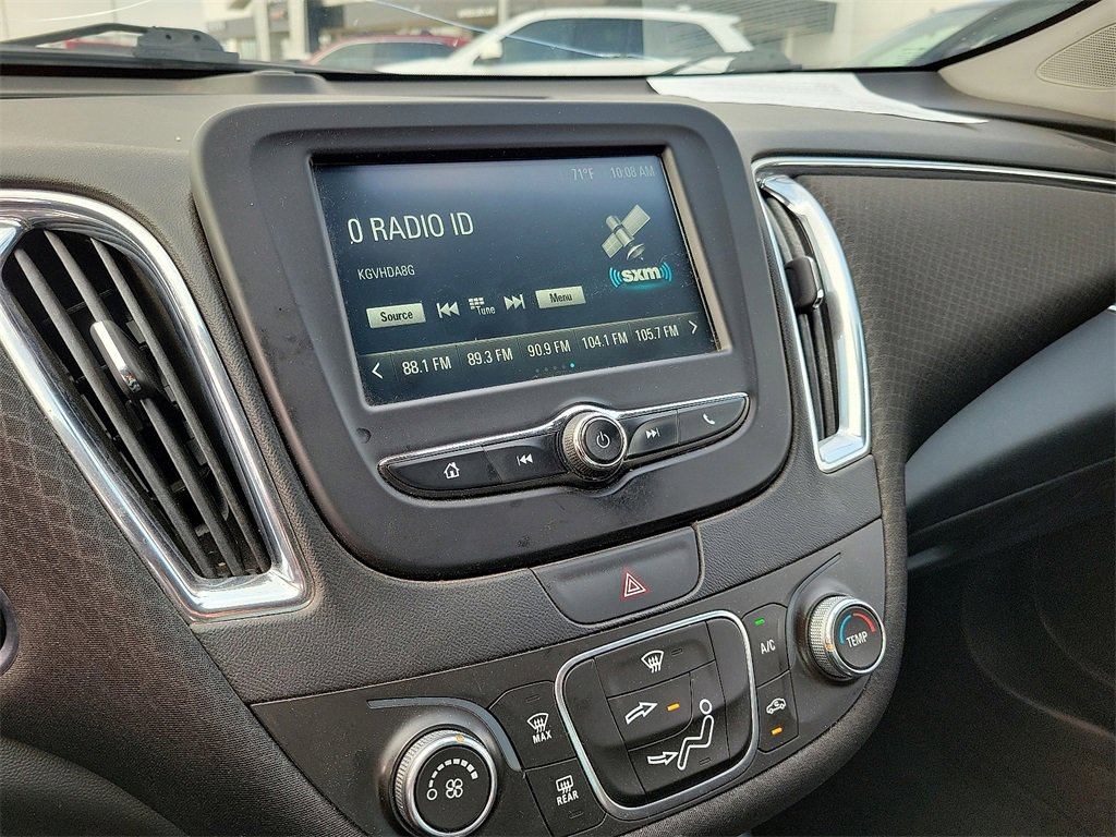 2018 Chevrolet Malibu 1LT photo 19