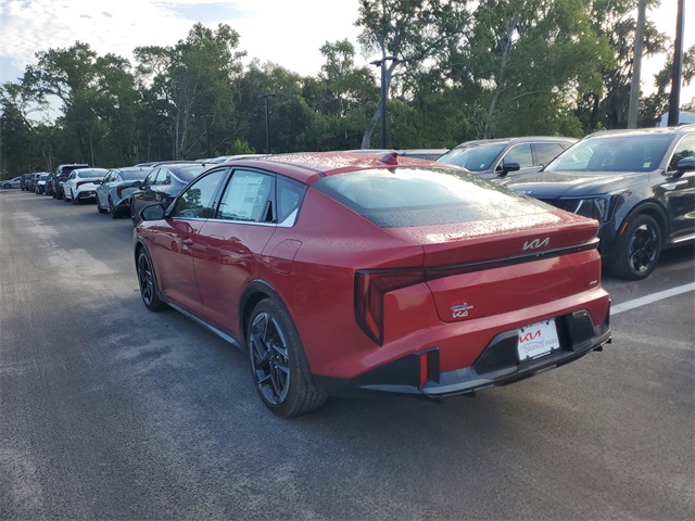 2025 Kia K4 GT-Line photo 3