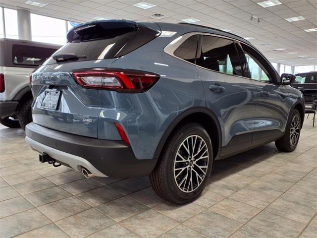 2024 Ford Escape Plug-In Hybrid photo 2