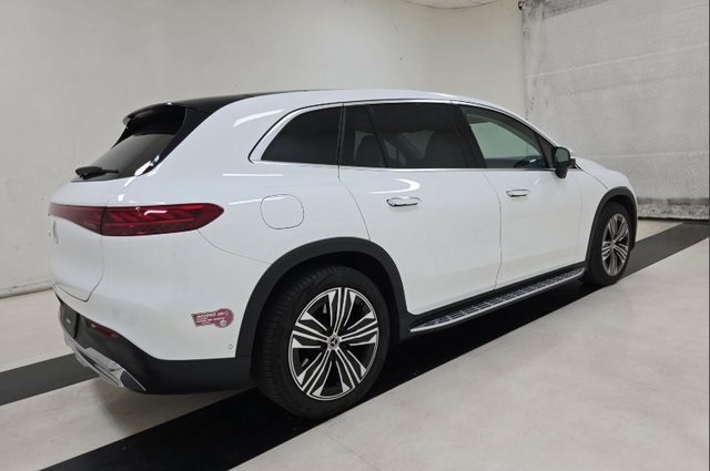 2023 Mercedes Benz EQS SUV 450 photo 4