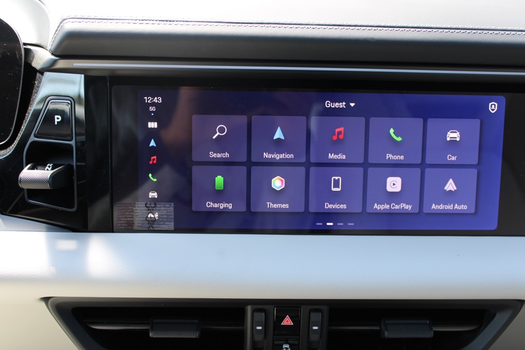 2025 Porsche Macan Electric photo 28