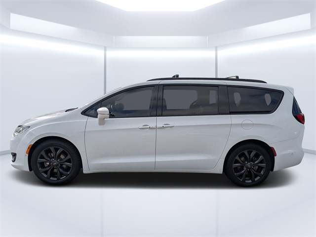 2020 Chrysler Pacifica Limited photo 4