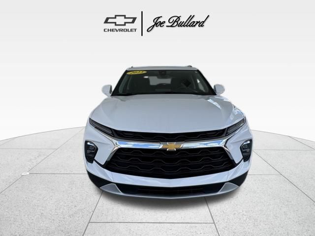 2023 Chevrolet Blazer 2LT photo 2