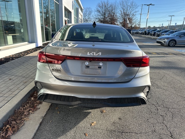 2022 Kia Forte LXS photo 3