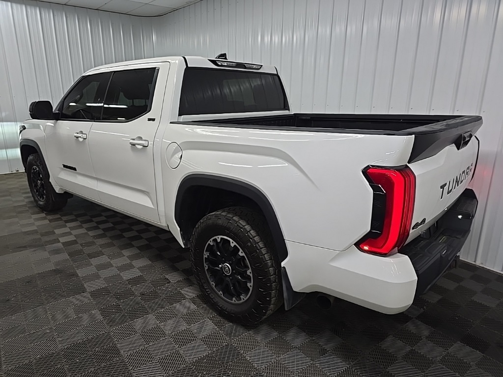 2022 Toyota Tundra SR5 photo 9