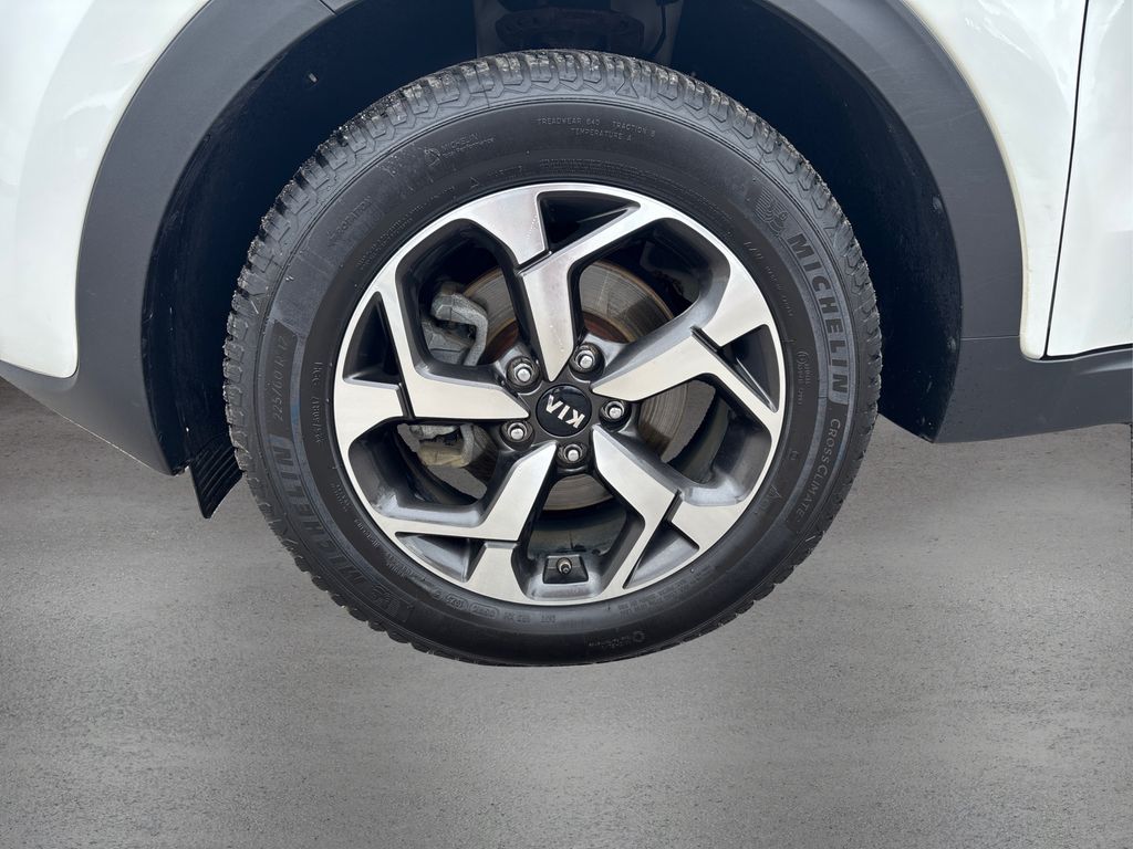 2020 Kia Sportage LX photo 12